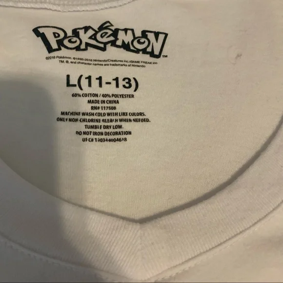Pokémon white tee shirt with Pokémon graphic - Picture 4 of 4